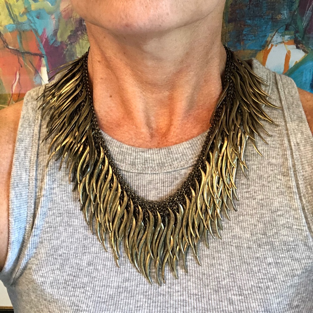 Statement necklace, gold